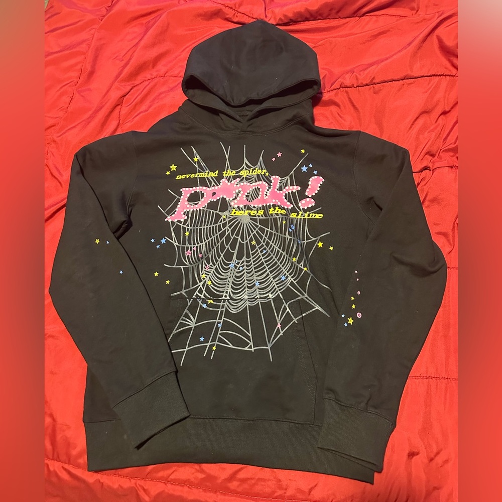 Hello I am selling my spyder hoodie. I barely used it so it’s like new. Dm me